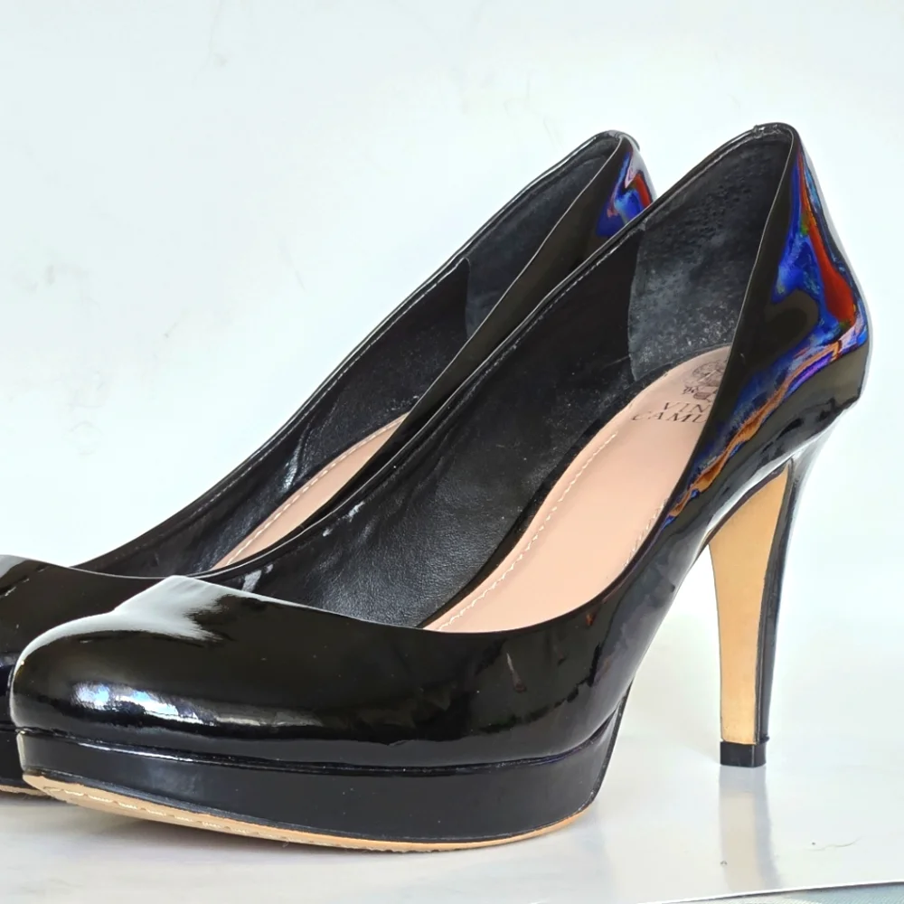 Vince Camuto black patent pumps size 10B - Picture 4 of 7